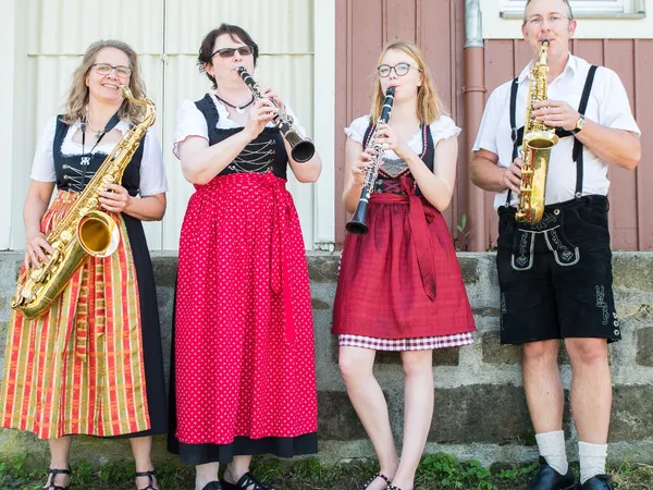 Zeckerner Musikanten 2017 – Hölzer