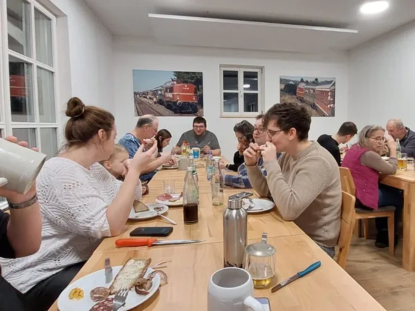 Winterwanderung 2025 – Stärkung mit Essen und Trinken