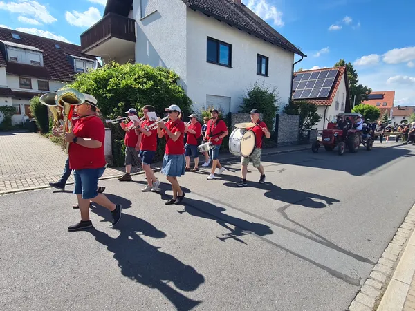 Zeckerner Kerwa 2025 – Baam abholen